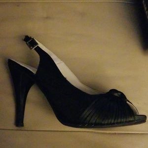 Plocadi Heels